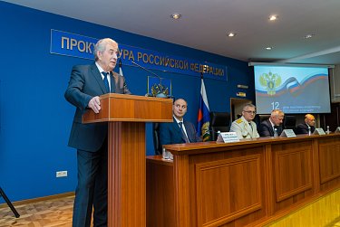 Сергей Грачев: «Деятельность прокуратуры области заслуживает признания и уважения»